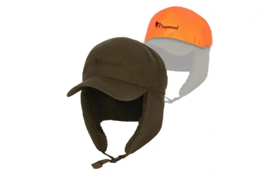 Billede af Pinewood Småland Teddy Winter cap i både en grøn og orange version