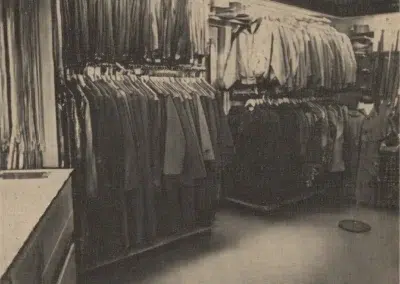 Gammel butik i tøj afdelingen Forst & Jagthuset Gammel Kongevej 119